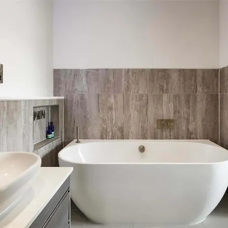 Luxury In Bristol's Creative Quarter * Bristol