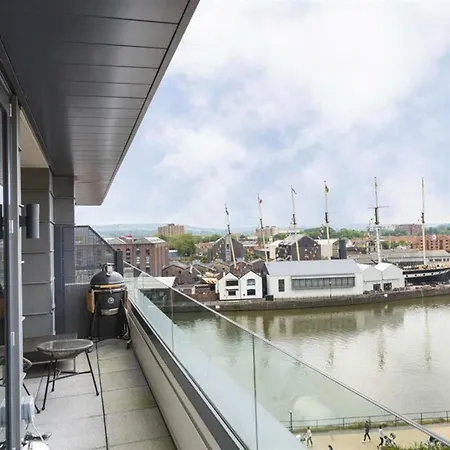 Apartment Luxury In Bristol's Creative Quarter *